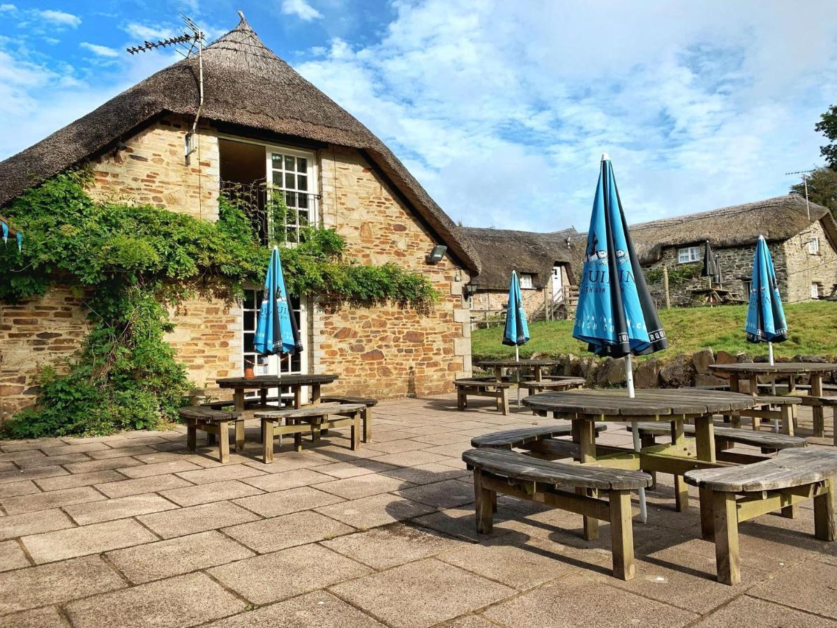 Bearslake Inn Bridestowe Екстер'єр фото